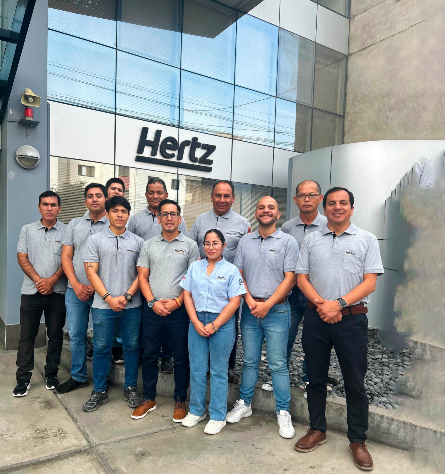 Equipo Hertz Perú